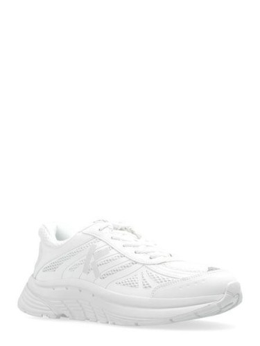 PACE LOW TOP SNEAKER