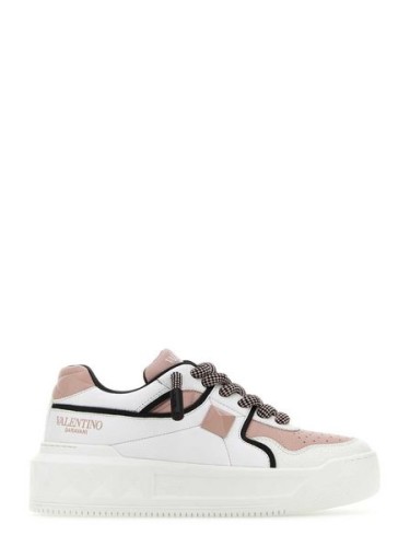 ONE STUD LOW-TOP SNEAKER