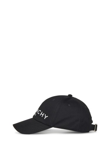 CURVED CAP LOGO