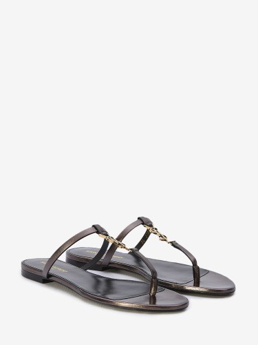 CASSANDRA FLATS SANDALS