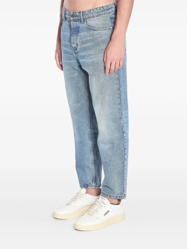 TAPERED FIT JEANS